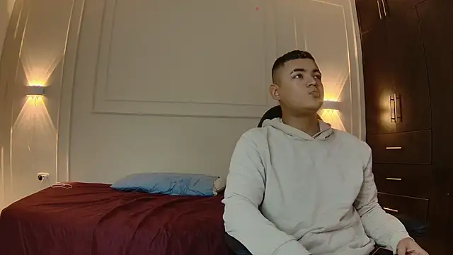 Snapshot of dante_and_kiara chatting on February 3, 8:36 pm dante and kiara online show from February 3, 8:36 pm