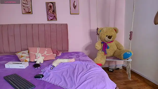 little ellie 1 online show from February 12, 8:48 pm