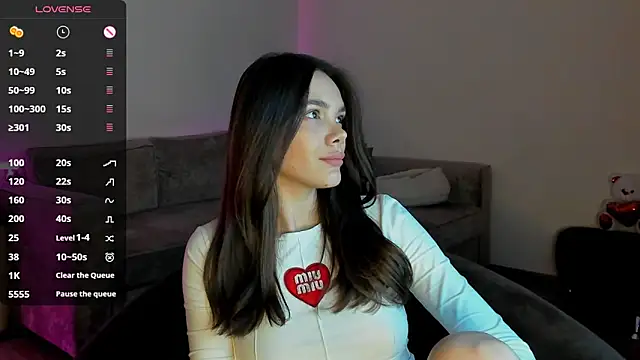 LeanaWILL online show from October 17, 7:49 pm