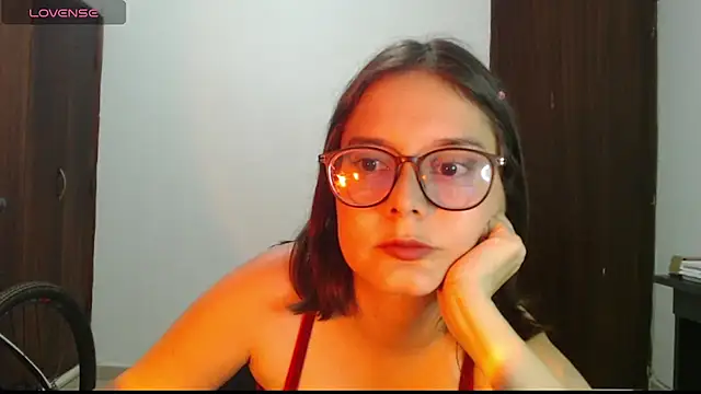 Snapshot of CarlaLorez chatting on October 15, 10:21 pm CarlaLorez online show from October 15, 10:21 pm