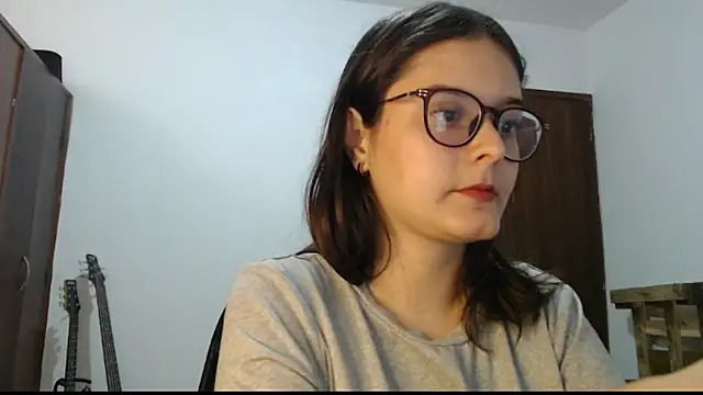 Snapshot of CarlaLorez chatting on March 3, 6:58 pm CarlaLorez online show from March 3, 6:58 pm