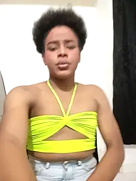 Snapshot of Nelsareth chatting on February 18, 4:19 am Nelsareth online show from February 18, 4:19 am