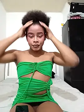 Snapshot of Nelsareth chatting on March 1, 5:31 am Nelsareth online show from March 1, 5:31 am