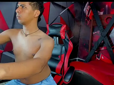 Raphael LatinBoy online show from October 21, 5:08 am