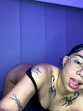 Snapshot of Scarlett_Rave chatting on October 12, 1:26 am Scarlett Rave online show from October 12, 1:26 am