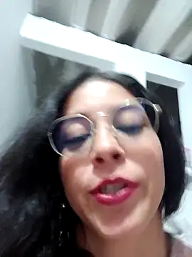 Snapshot of Eloisa_smith chatting on October 10, 4:33 am Eloisa smith online show from October 10, 4:33 am