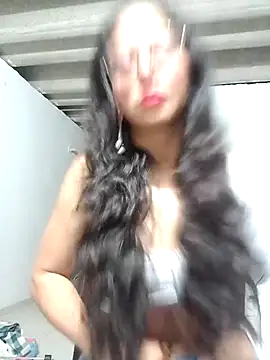 Snapshot of Eloisa_smith chatting on October 16, 4:13 am Eloisa smith online show from October 16, 4:13 am