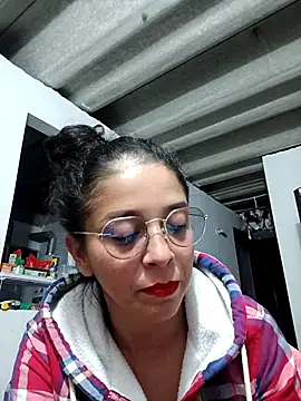 Snapshot of Eloisa_smith chatting on October 27, 5:22 am Eloisa smith online show from October 27, 5:22 am