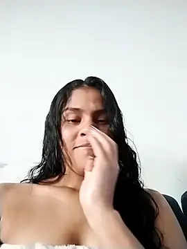 Emily playboy1 online show from November 7, 9:04 pm