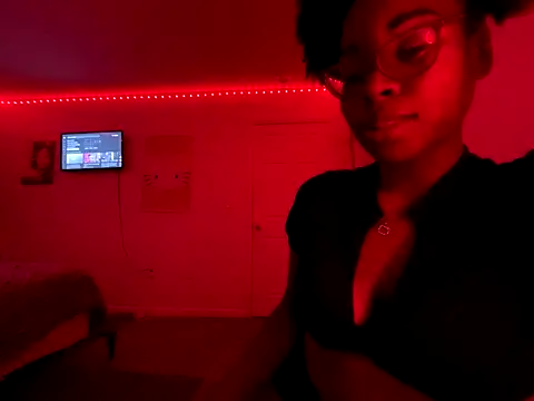 twerkaholic120 online show from October 8, 4:43 am