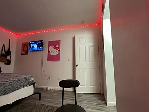 twerkaholic120 online show from October 17, 2:04 am