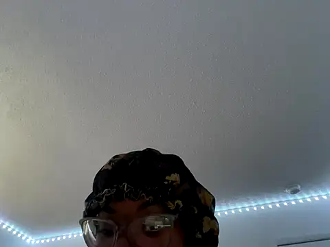 twerkaholic120 online show from November 6, 5:14 pm