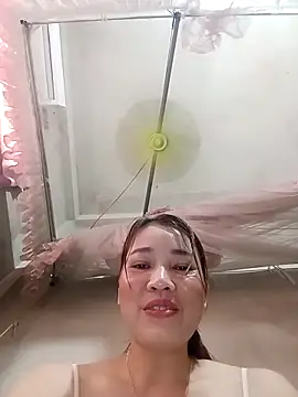 ladzy sexy online show from April 8, 6:35 am