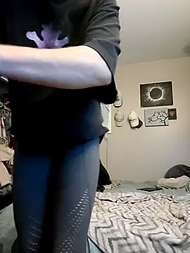 Snapshot of Cassaroll333 chatting on November 5, 2:22 am Cassaroll333 online show from November 5, 2:22 am