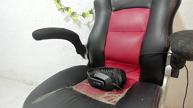 soffycarter1 online show from November 10, 11:37 pm