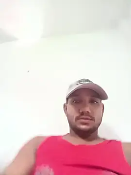 Snapshot of BiggerDickGuy chatting on August 5, 2:58 am BiggerDickGuy online show from August 5, 2:58 am