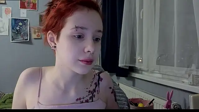 Snapshot of RubiReynnn chatting on October 19, 5:57 pm RubiReynnn online show from October 19, 5:57 pm