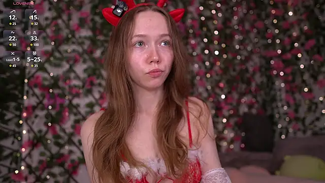 Petite Polly online show from December 20, 6:04 pm