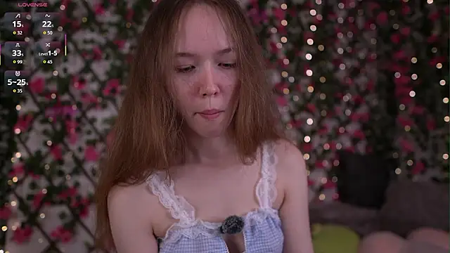 Petite Polly online show from February 17, 6:03 pm