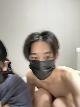 Snapshot of RAITO_ST chatting on April 6, 2:29 pm RAITO ST online show from April 6, 2:29 pm