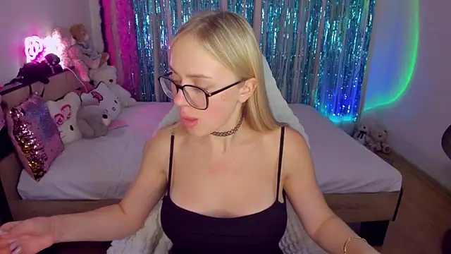 CeaneLino online show from November 7, 7:03 pm