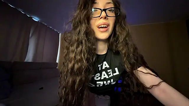 Snapshot of chelsey-classy chatting on October 25, 12:13 pm chelsey-classy online show from October 25, 12:13 pm