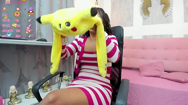 Snapshot of SamanthaFox_8 chatting on January 17, 11:15 am SamanthaFox 8 online show from January 17, 11:15 am