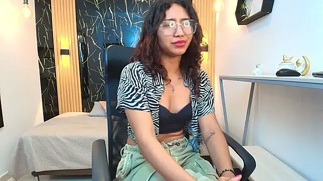 Snapshot of SamanthaFox_8 chatting on March 9, 11:14 am SamanthaFox 8 online show from March 9, 11:14 am