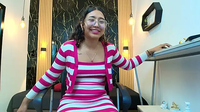 Snapshot of SamanthaFox_8 chatting on April 11, 11:36 am SamanthaFox 8 online show from April 11, 11:36 am