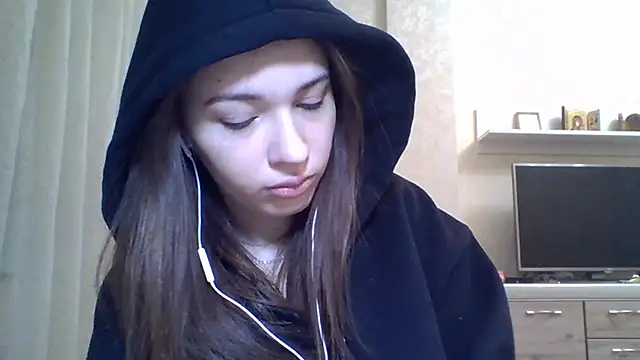 Snapshot of CeyaLier chatting on January 17, 5:16 pm CeyaLier online show from January 17, 5:16 pm