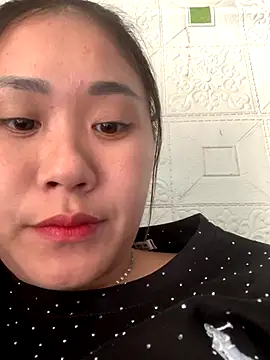 Snapshot of Misu-u chatting on October 28, 2:15 am Misu-u online show from October 28, 2:15 am