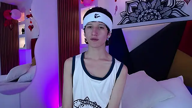 Snapshot of Emo_Boy_ chatting on February 12, 8:15 pm Emo Boy online show from February 12, 8:15 pm