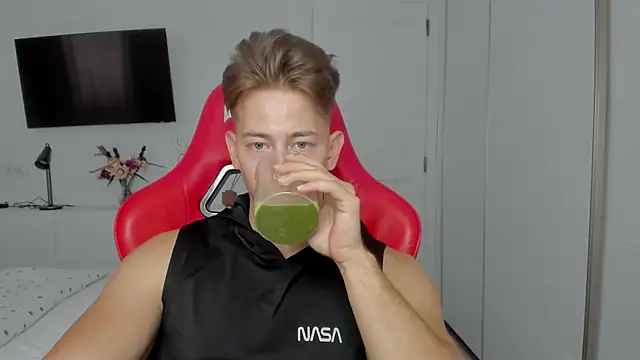 find0m master online show from October 11, 2:26 pm