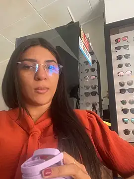 Snapshot of oralin chatting on October 30, 1:56 pm oralin online show from October 30, 1:56 pm