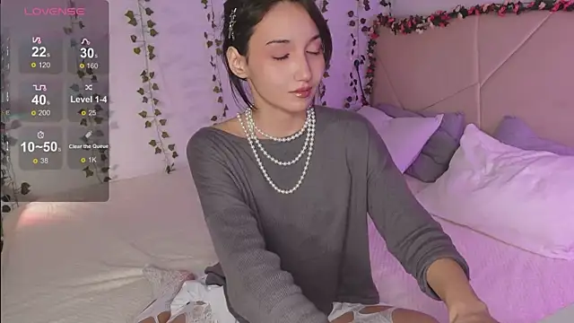 Snapshot of GentleMusee chatting on November 25, 6:35 am GentleMusee online show from November 25, 6:35 am