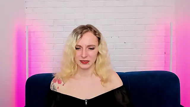 LikiLips online show from November 2, 8:28 am