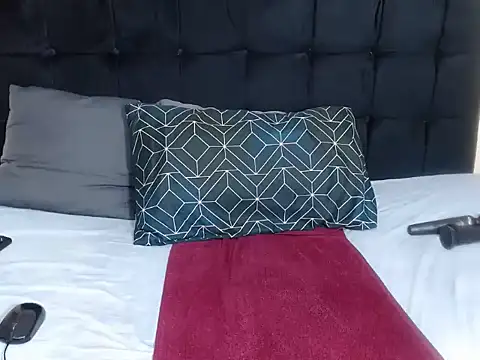 CaramelBootty online show from November 3, 10:21 pm