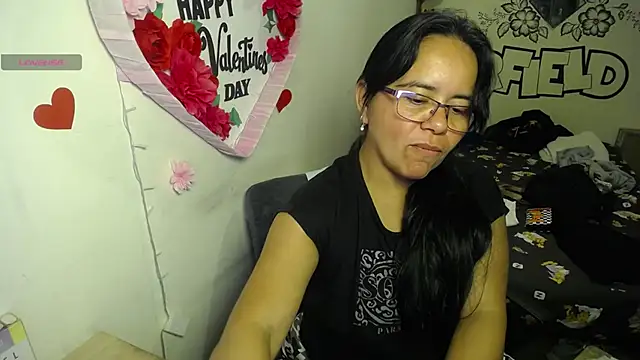 Miss  kendra  online show from July 2, 1:27 am