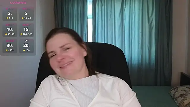 Snapshot of Mirabelle_Velvet chatting on December 16, 5:23 am Mirabelle Velvet online show from December 16, 5:23 am