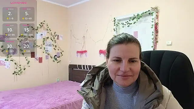 Snapshot of Mirabelle_Velvet chatting on January 12, 6:40 am Mirabelle Velvet online show from January 12, 6:40 am