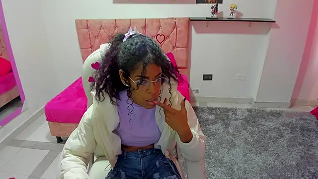 thianahorny online show from March 3, 12:55 pm