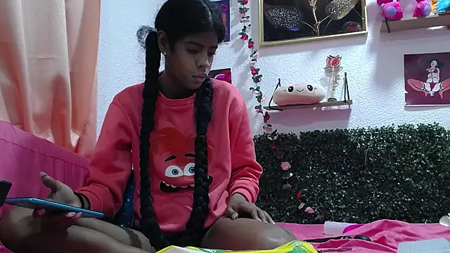 Snapshot of thianahorny chatting on April 24, 1:24 pm thianahorny online show from April 24, 1:24 pm
