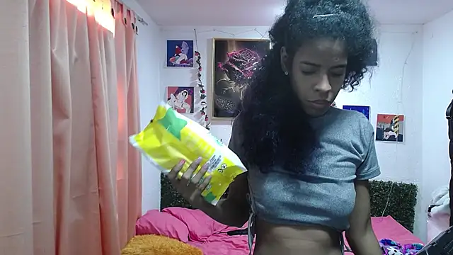 Snapshot of thianahorny chatting on May 23, 1:37 pm thianahorny online show from May 23, 1:37 pm