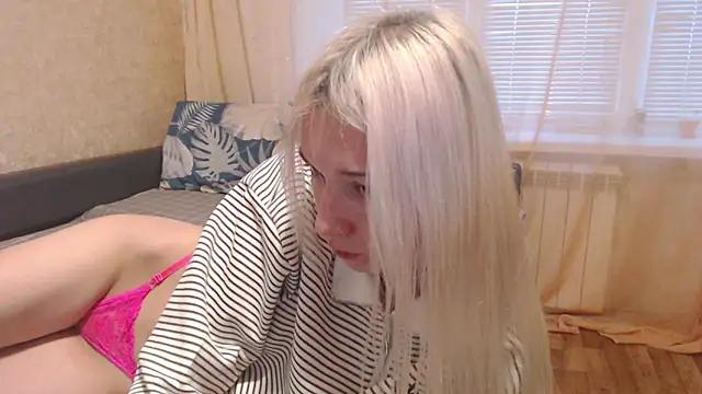 maybe doll online show from December 15, 12:53 pm