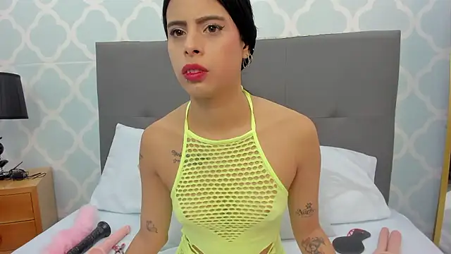 laura maite  online show from January 7, 12:07 pm