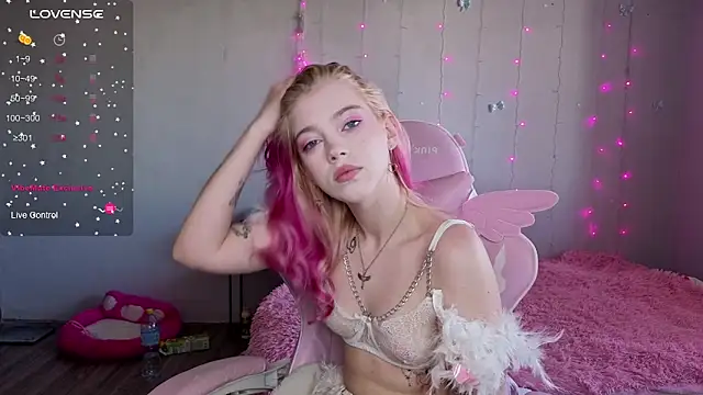 Snapshot of myprettylola chatting on May 9, 11:59 am myprettylola online show from May 9, 11:59 am