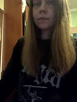 Snapshot of LunaVirelle chatting on October 27, 6:45 pm LunaVirelle online show from October 27, 6:45 pm