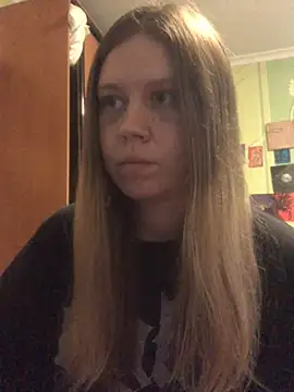 Snapshot of LunaVirelle chatting on November 1, 2:30 pm LunaVirelle online show from November 1, 2:30 pm