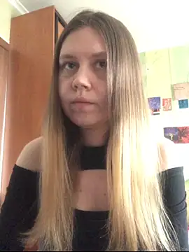 LunaVirelle online show from February 11, 10:42 am