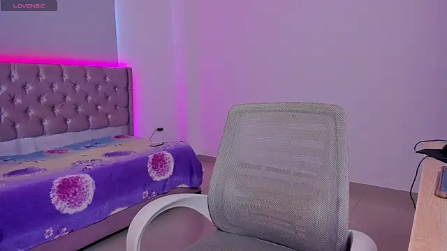 beiby glow online show from October 19, 1:23 pm